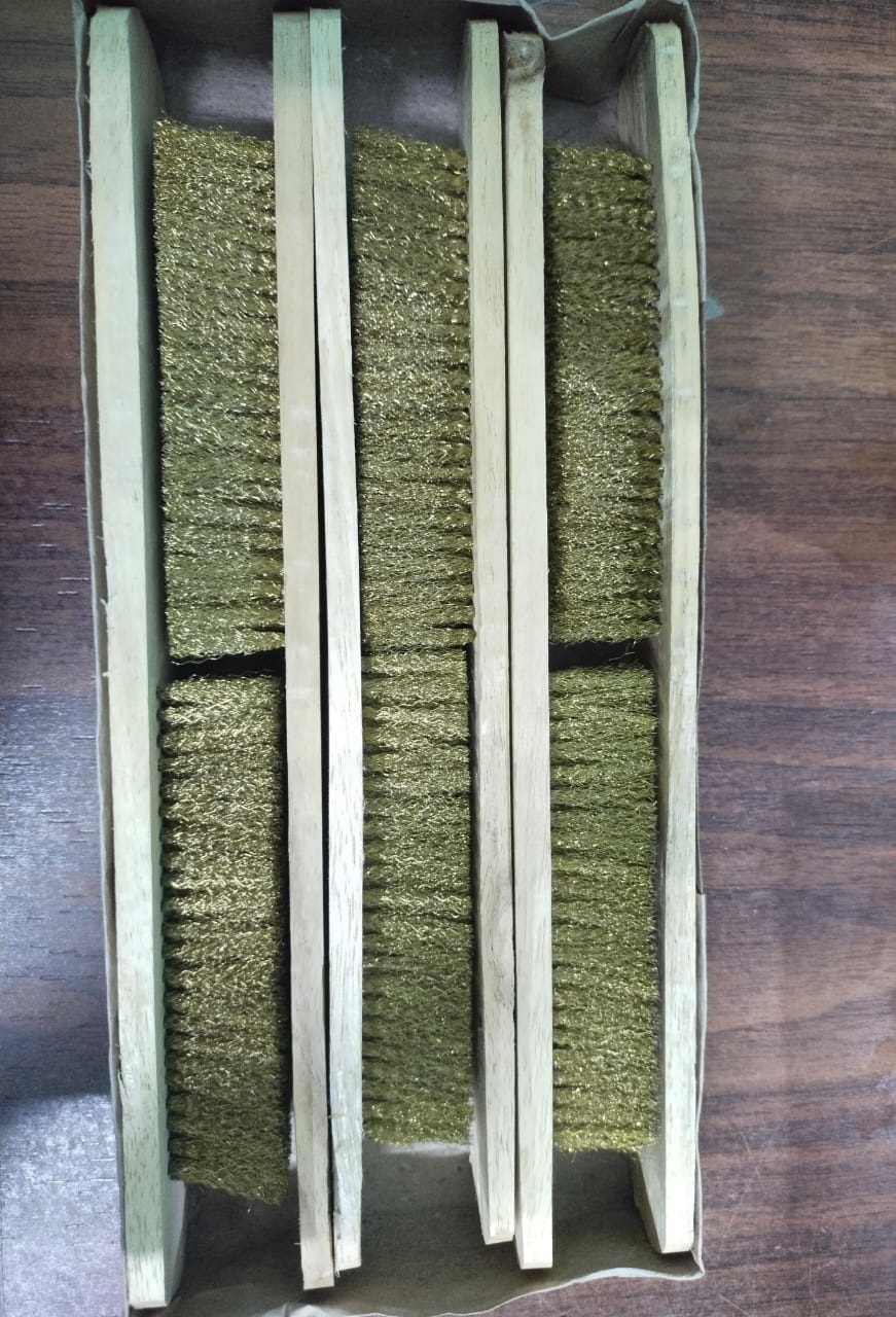 HAND BRUSH
