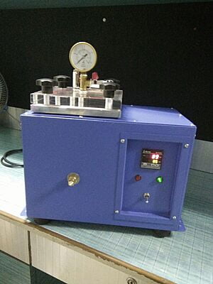 WAX INJECTOR